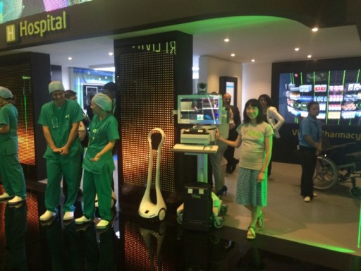 VSee telemedicine cart Gitex 2015